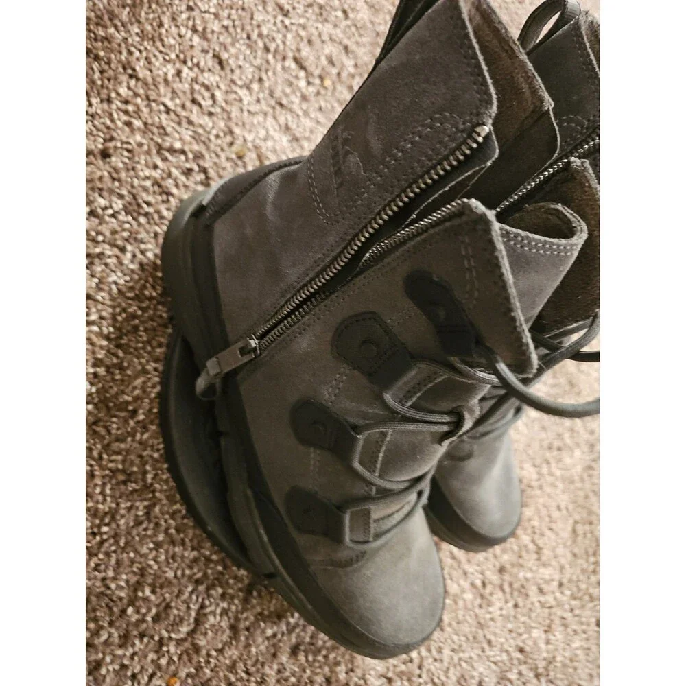 Sorel Explorer Waterproof Boots Mens Size 10 Lace Up Gray Suede Black Rubber